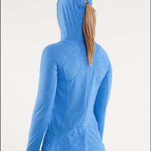 Lululemon run in the Sun pullover size 4